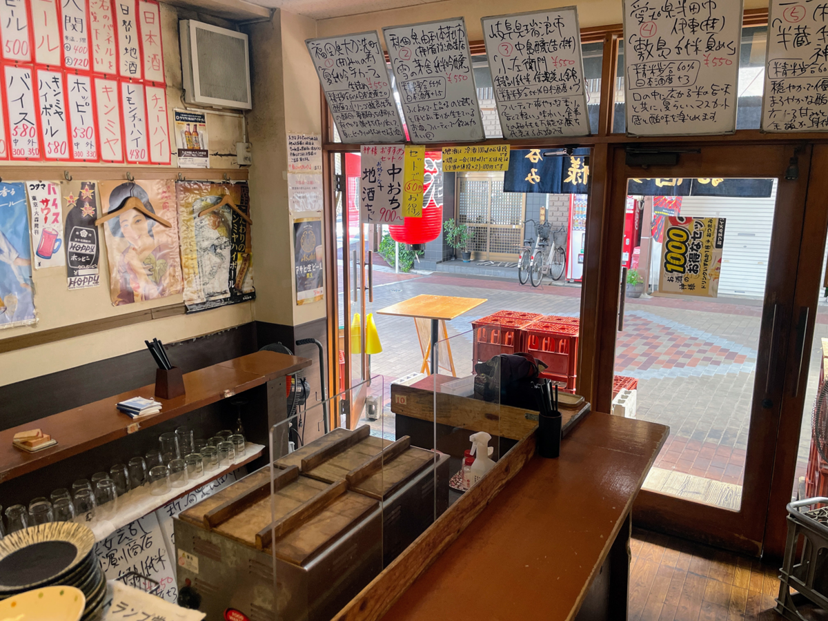 立呑み お酒の神様 店内