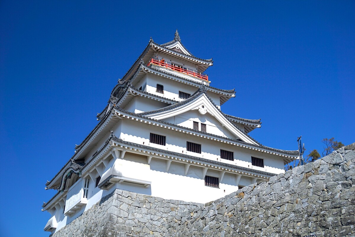 佐賀県の唐津城
