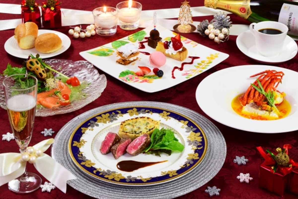 フランス料理が並んでいる様子