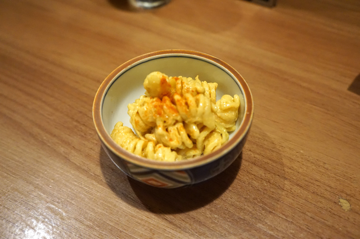 お通しのマカロニのマヨネーズ和え