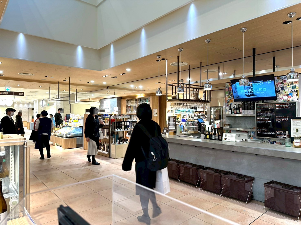 大阪メトロ　メイン通路