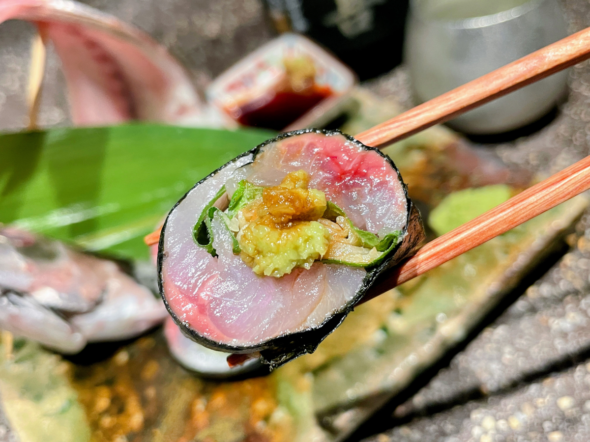 「鰺一尾使用！鰺のガリ海苔巻き」