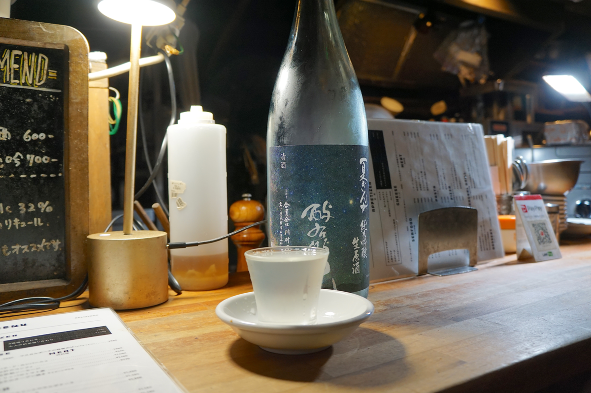 酉与右衛門（よえもん）　夏ぎんが　純米吟醸生原酒とグラス