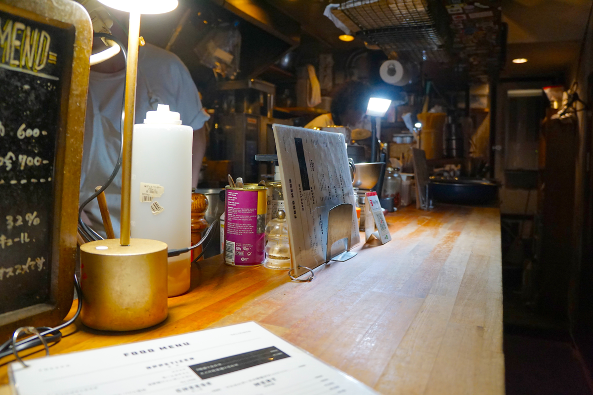 StanDining やまびこの店内