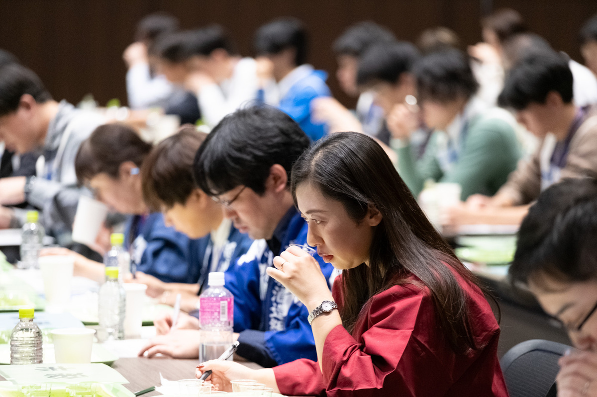 第44回全国きき酒選手権大会の会場の様子