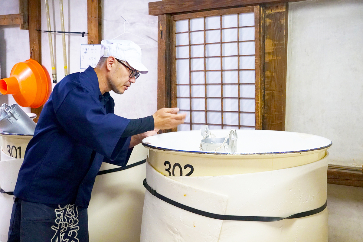 日本酒をつくる様子