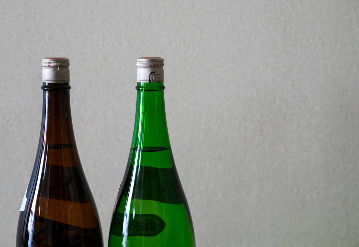 二本の日本酒瓶