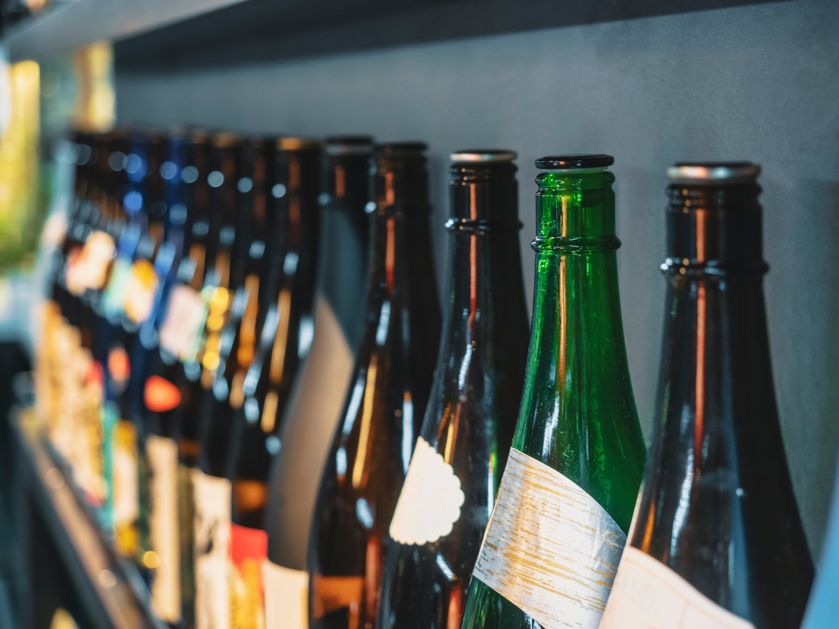 陳列している日本酒瓶