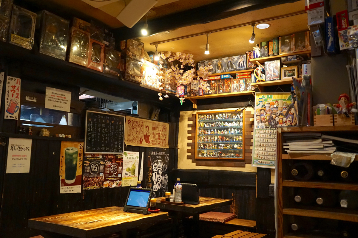 所狭しと並べられたフィギュア