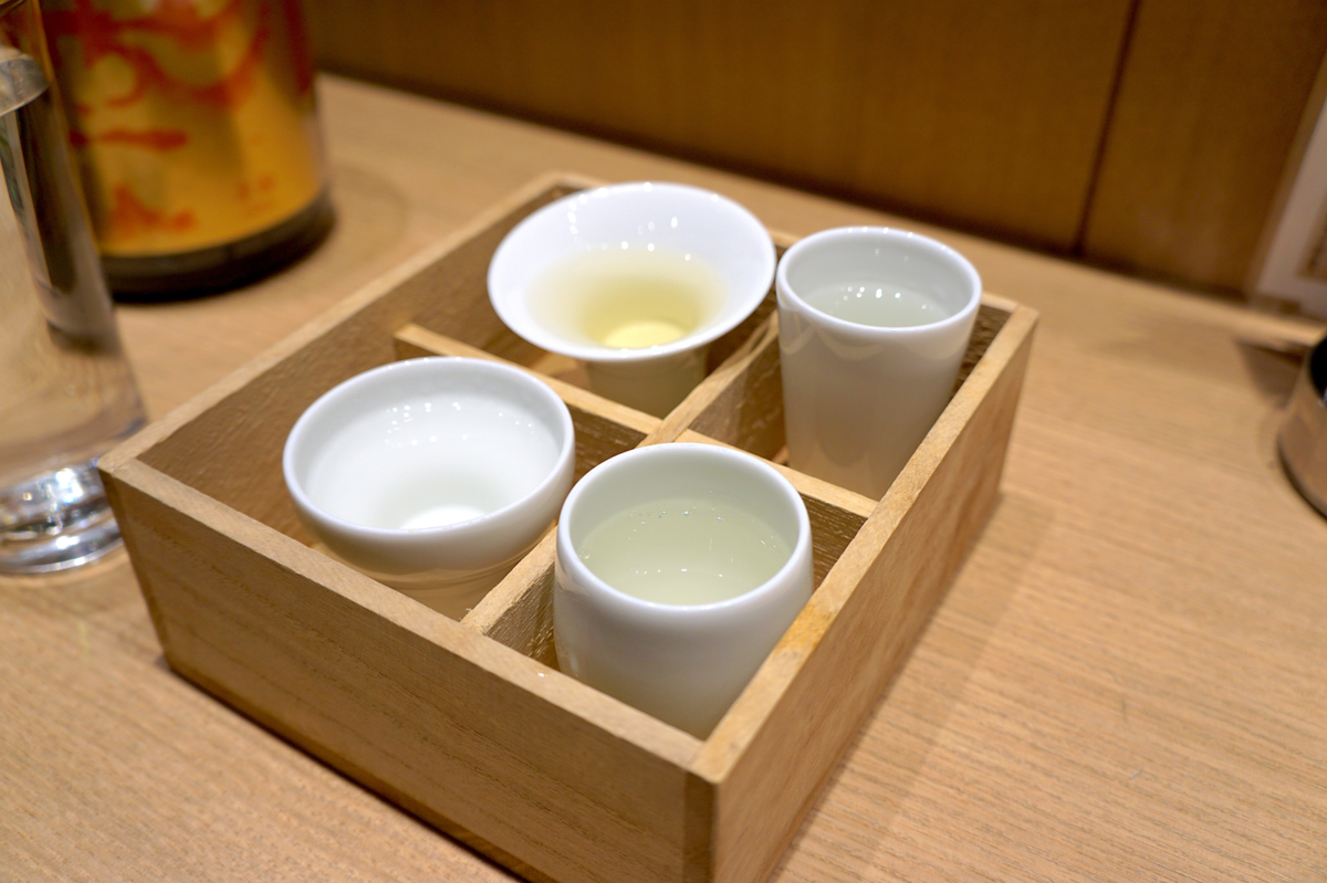 枡に入った４種の飲み比べセット