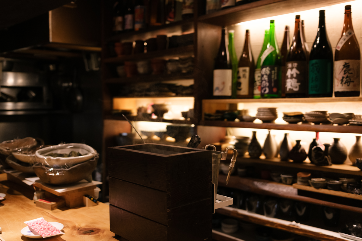 新橋 日本酒 おだしと、おさけ。すずめのカウンター