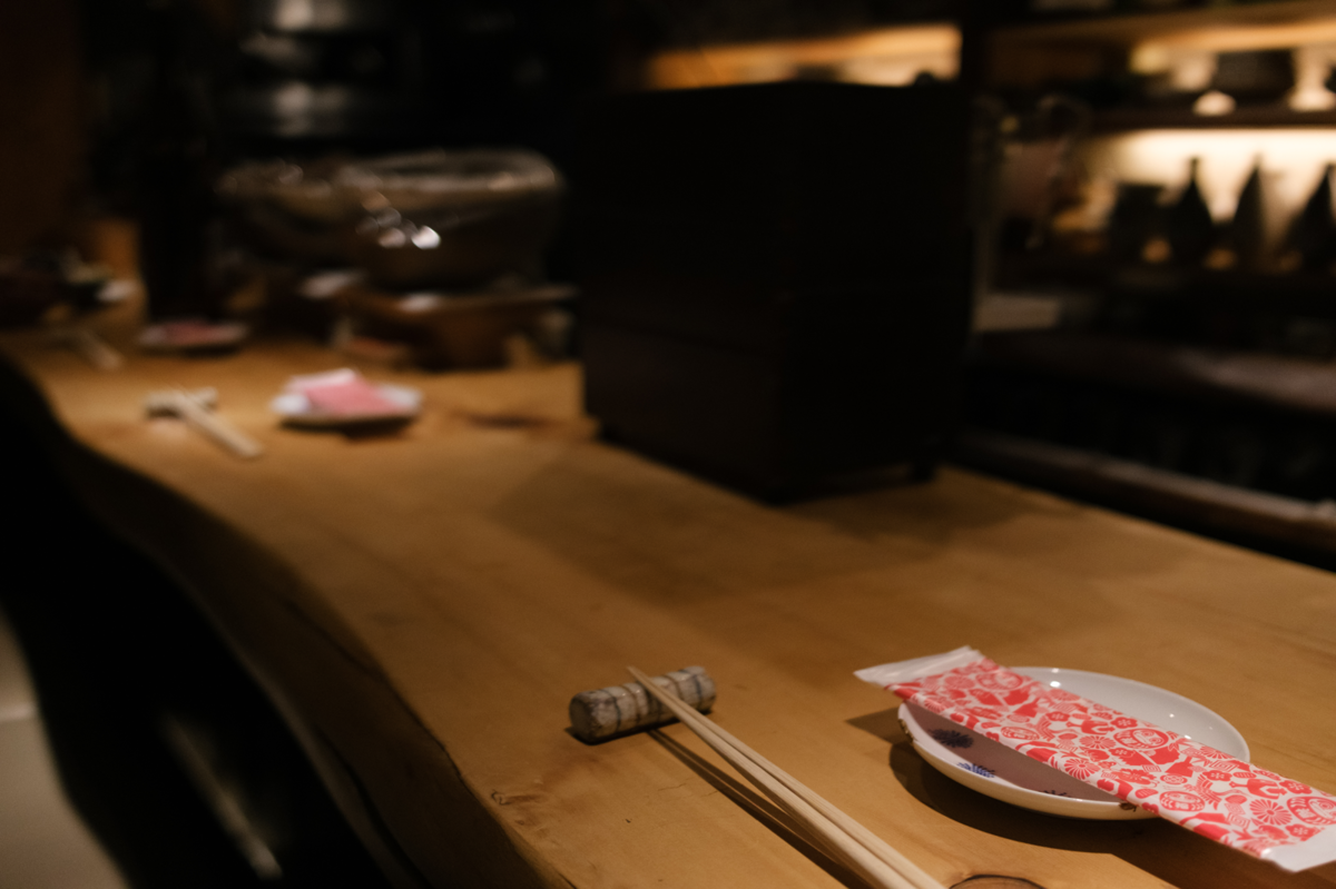 新橋 日本酒 おだしと、おさけ。すずめのカウンター