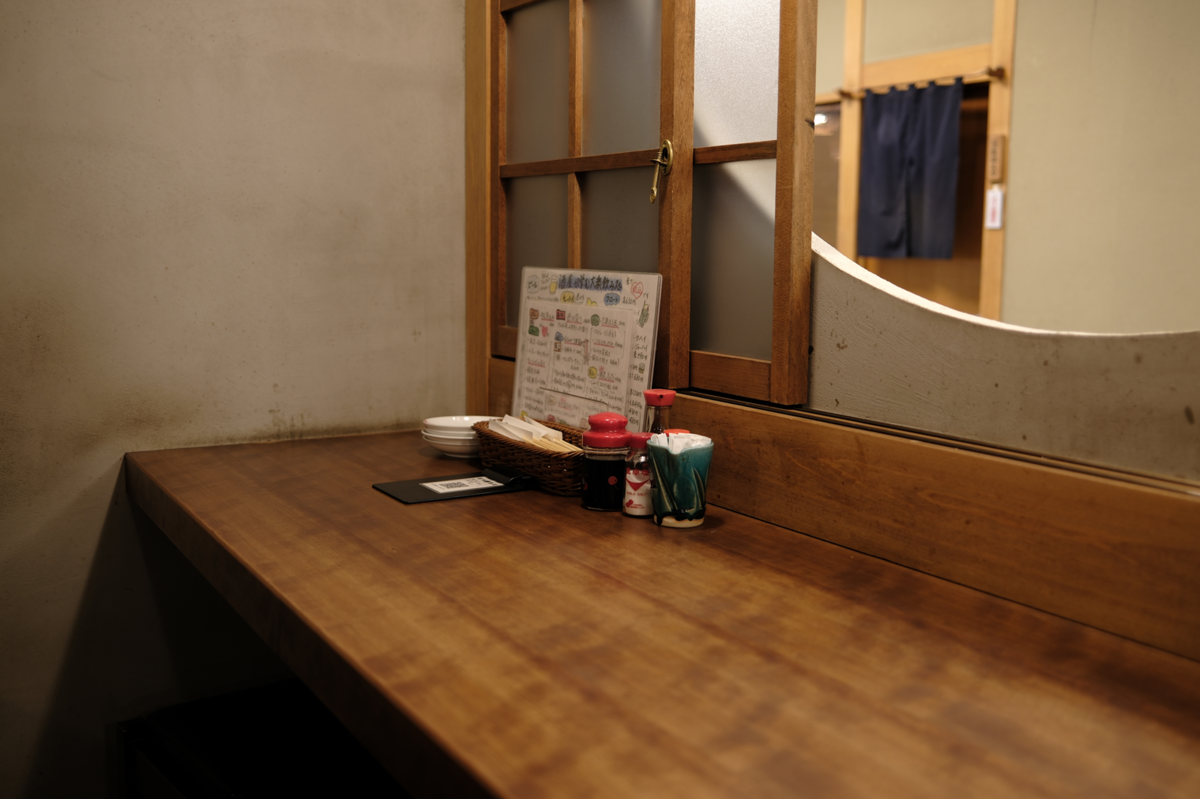徳田酒店 有楽町店のカウンター席