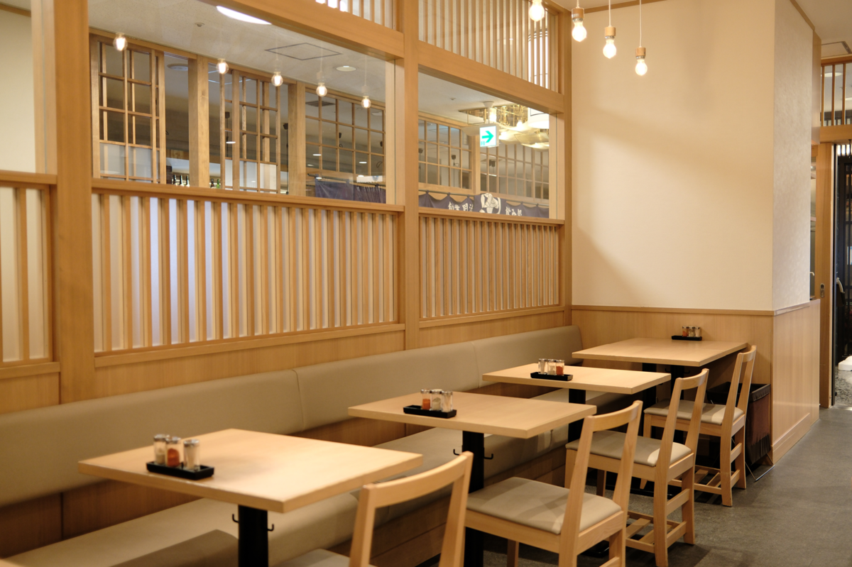牛たん焼 杜の都太助 有楽町店の店内