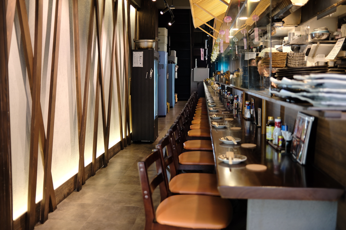 ご縁もん 上野本店のカウンター席