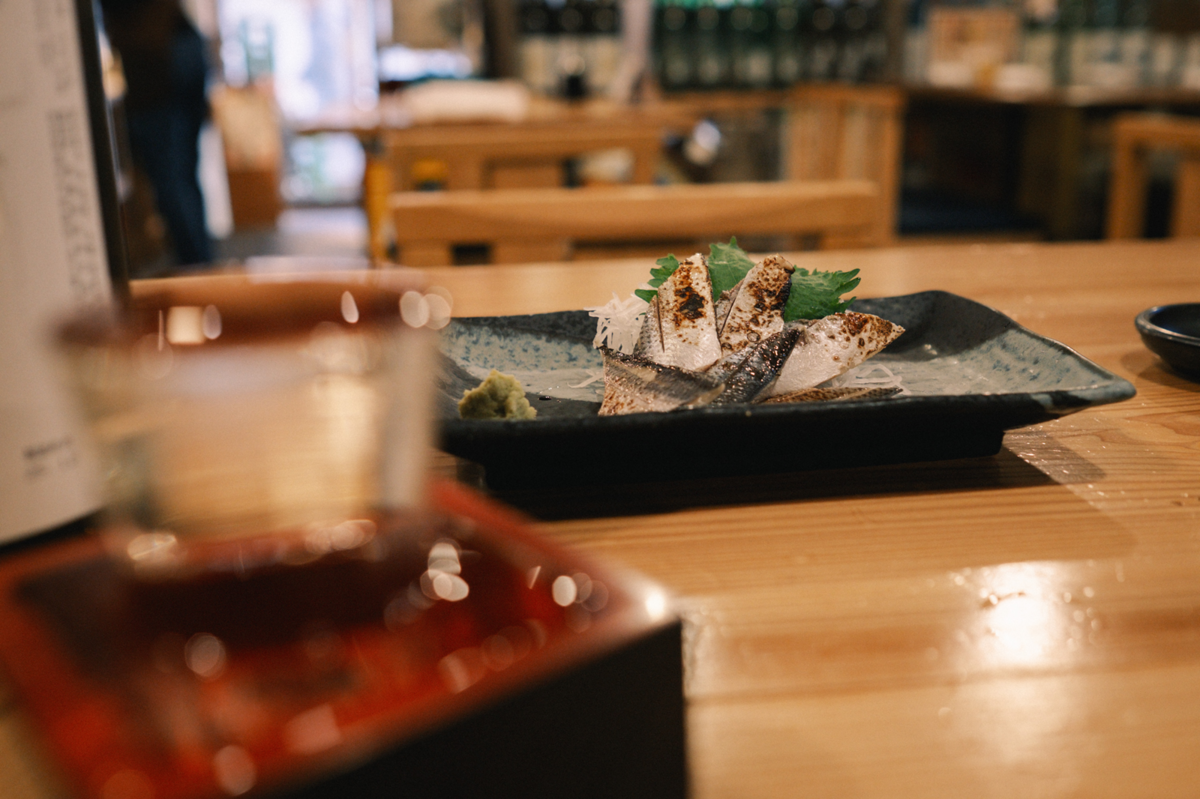 日本酒とコハダ炙り