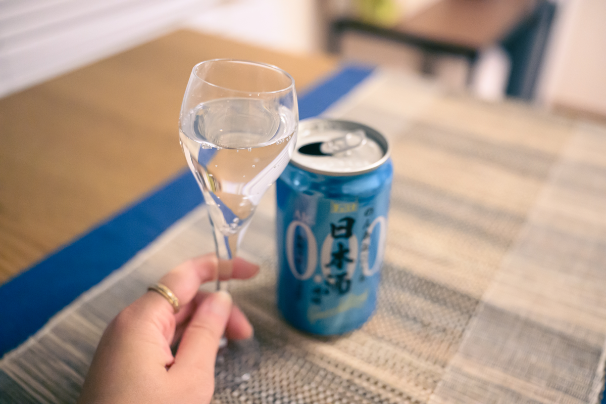 のんあるこーる 日本酒風味 Sparklingを注いだグラス