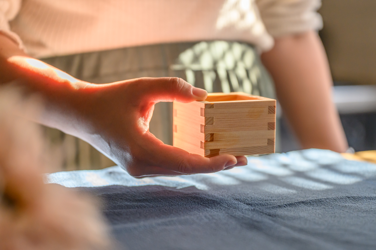 枡の正しい持ち方