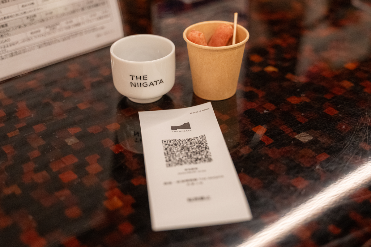 「THE NIIGATA」の日本酒飲み比べ用QRコード