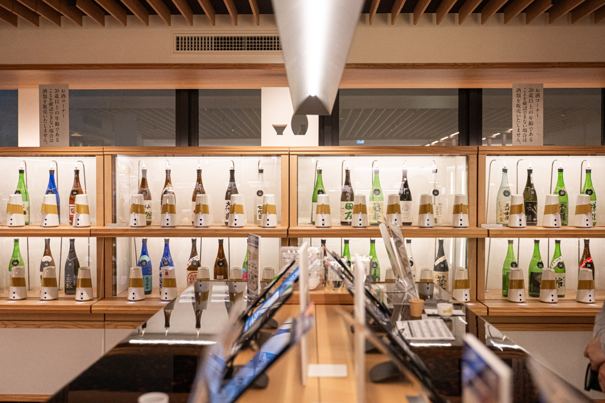 「THE NIIGATA」の日本酒飲み比べ