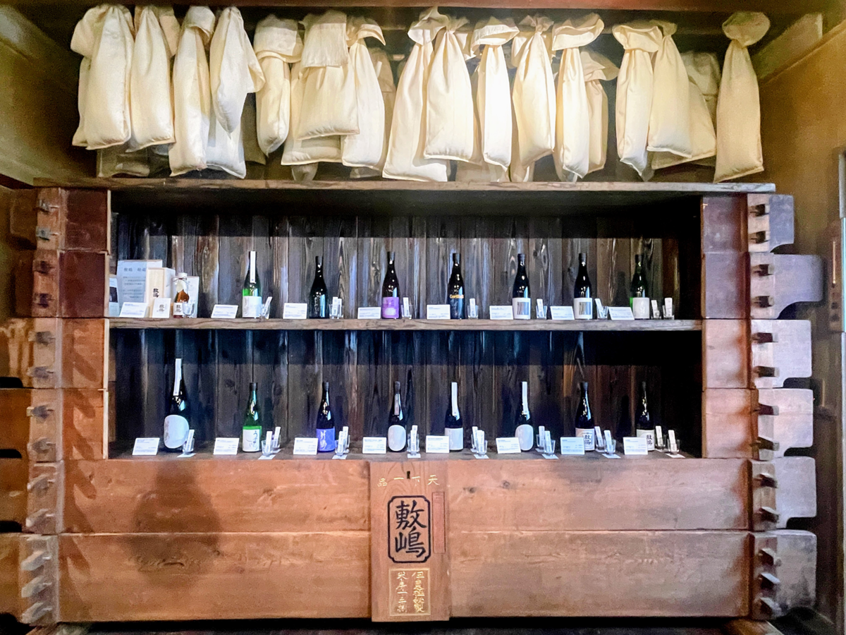 伊東合資「かめくち」内装