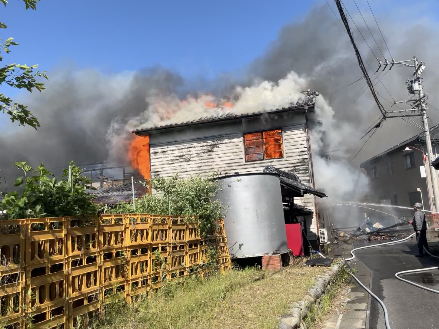 火災が起こっている家屋