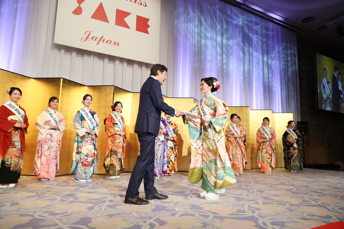 Miss SAKEの授賞式の様子