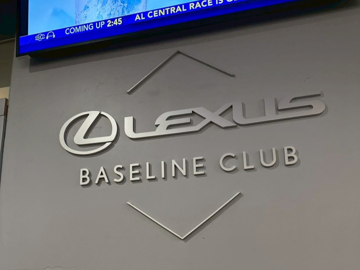 Lexus Baseline Clubロゴ